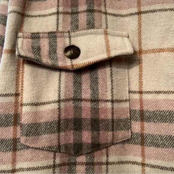 Allie Rose Women’s Sherpa Lined Flannel Jacket with Hood and Pockets - Picture 4 of 10